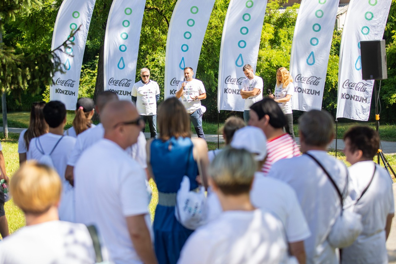 Duga Resa, 190622.
Treca akcija ciscenja otpada u sklopu projekta Od izvora do mora.
Na fotografiji: Tomislav Boljar, Vlado Pirso, Vinko Kovacic i Lana Mindoljevic.
Foto: Matija Djanjesic / CROPIX