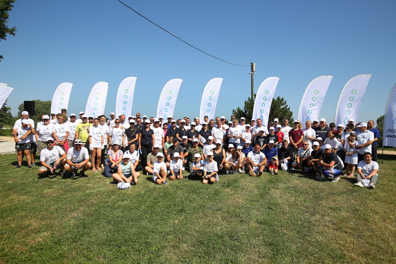 Zagreb, 260622.
Jezero Cice.
Akcija ciscenja i veliko zatvaranje projekta Od izvora do mora na jezeru Cice.
Na fotografiji: volonteri
Foto: Davor Pongracic / CROPIX